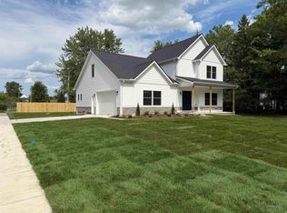 26827 Alma St, Chesterfield, MI 48051