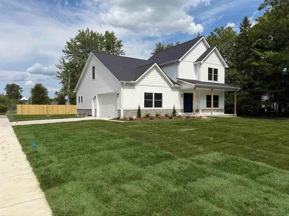 26827 Alma St, Chesterfield, MI 48051