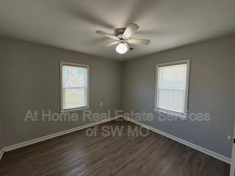 1465 E Seminole St — Photo 8