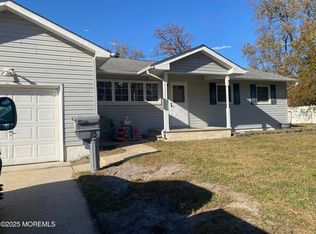75 Maplewood Cir, Brick, NJ 08723