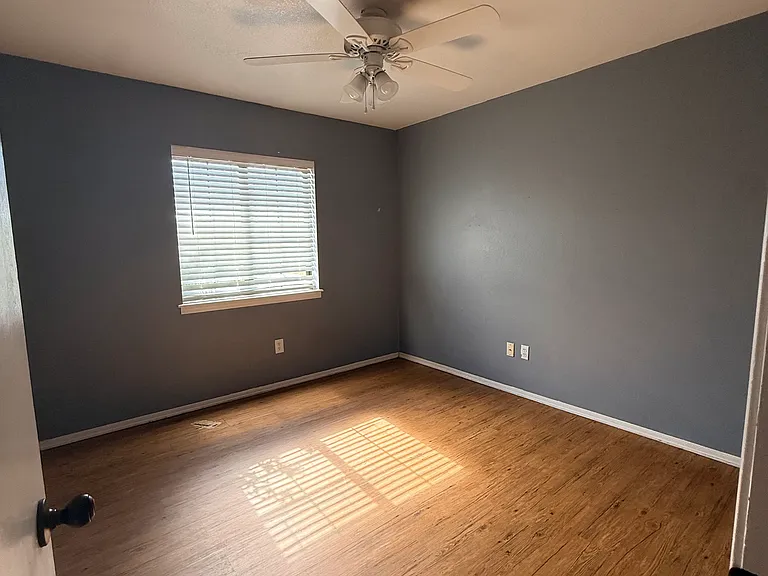 1070 S Highland Dr — Photo 10