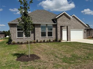 512 W Gosling Isle, Farmington, AR 72730