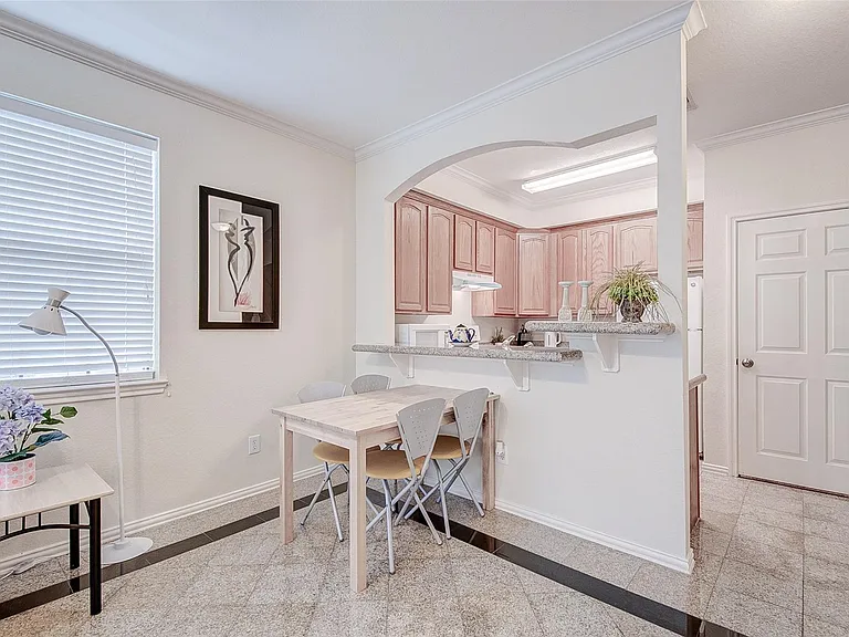 9400 Bellaire Blvd #202 — Photo 11