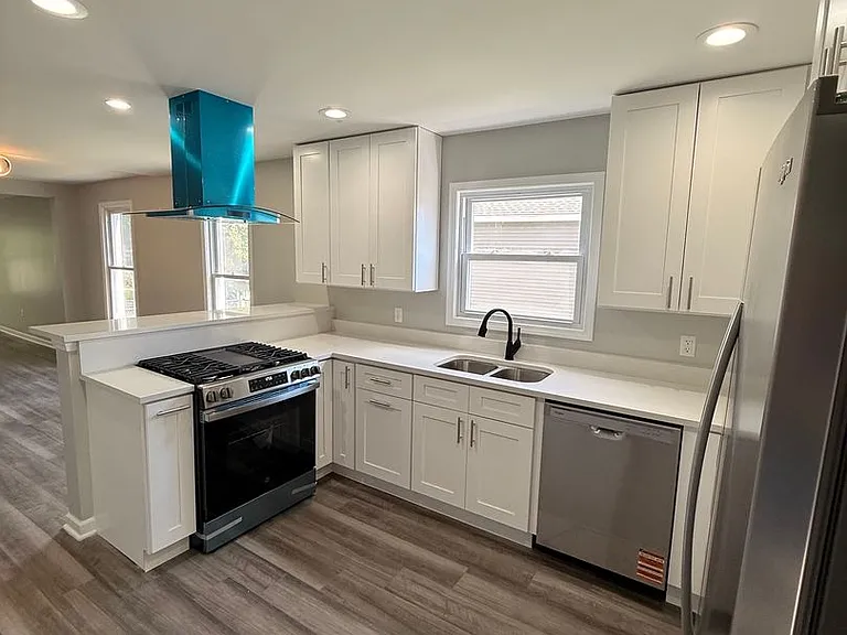 4624 Towle Ave — Photo 3