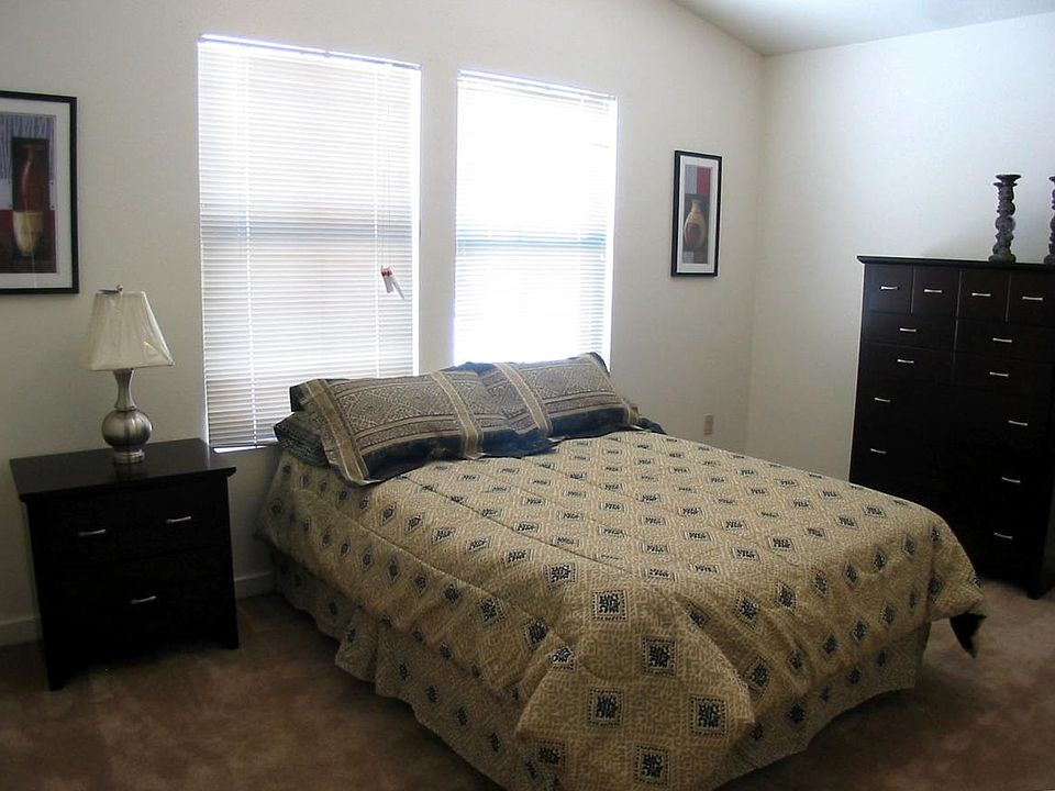 2nd image of 907A Yellowwood Ct SE