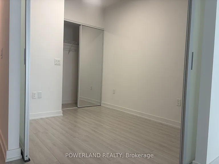 121 Saint Patrick St #521 — Photo 10