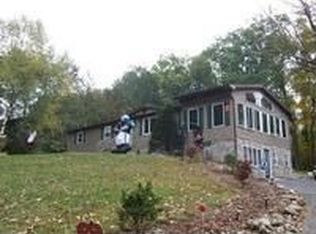 4645 Beagle Dr, Walnutport, PA 18088
