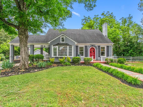 443 Parkview Dr, Burlington, NC 27215