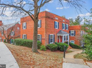 4861 28th St S #A, Arlington, VA 22206