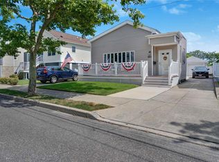 320 Beach 148th St, Far Rockaway, NY 11694