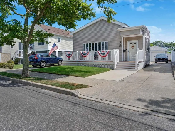 320 Beach 148th Street, Rockaway Park, NY 11694