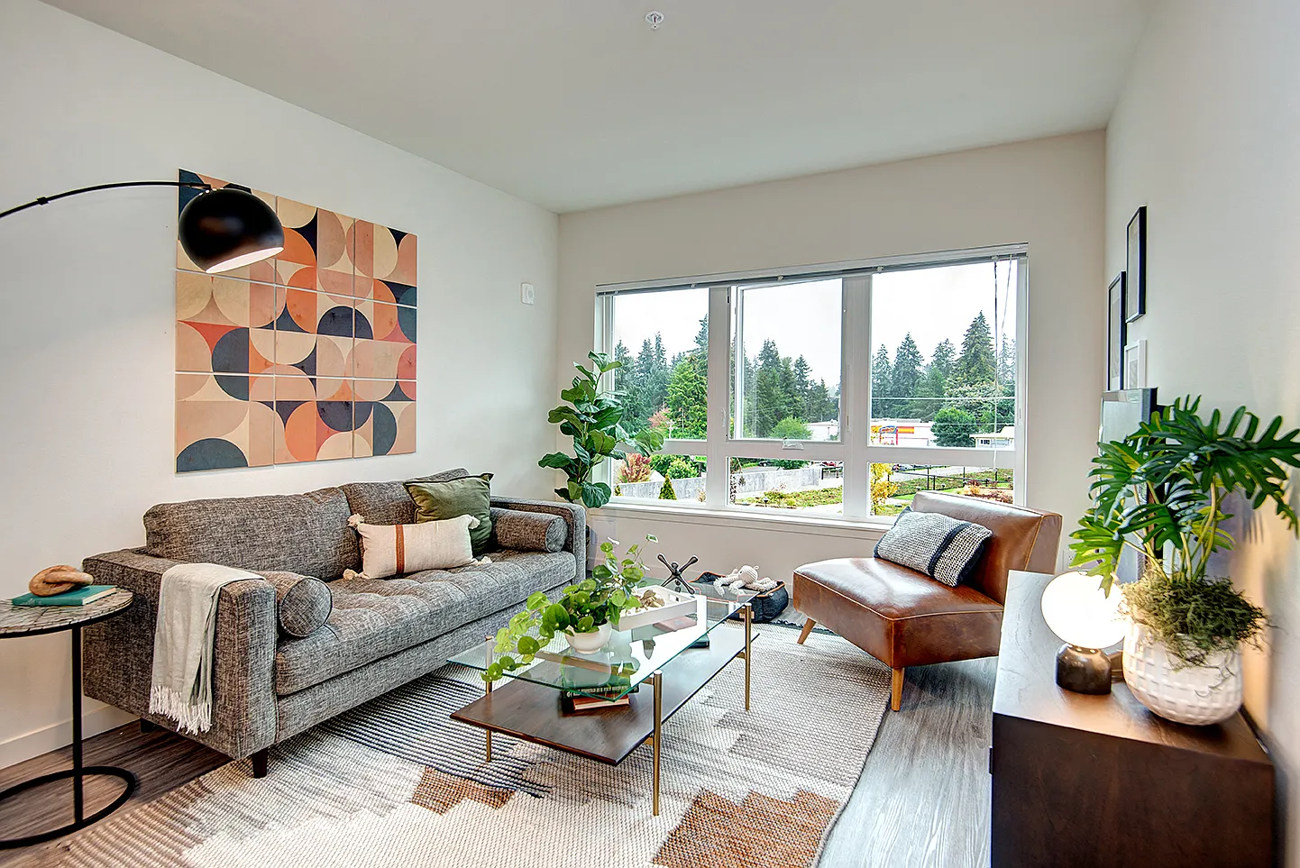 Hazel Apartments — Photo 2