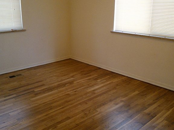 5th image of 3834 S Knox Ct