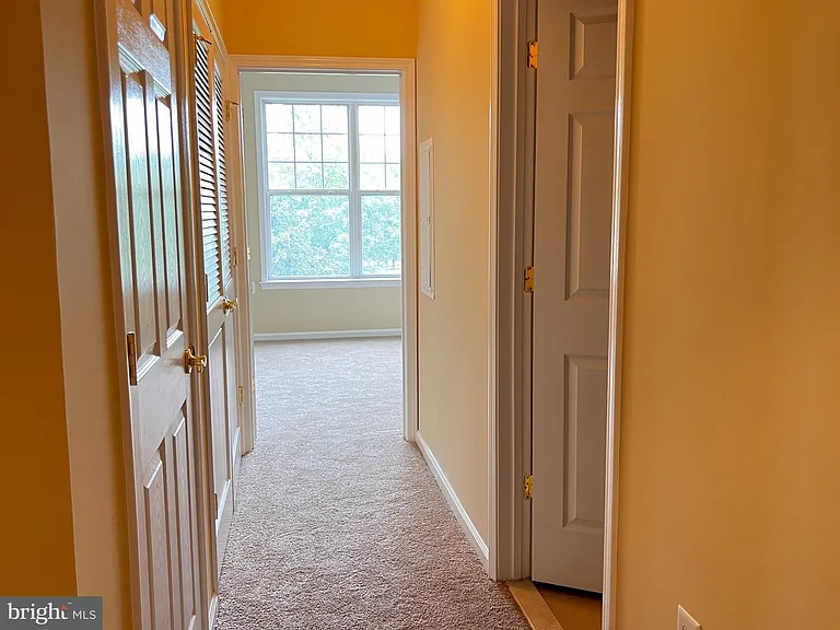 232 Masterson Ct — Photo 17