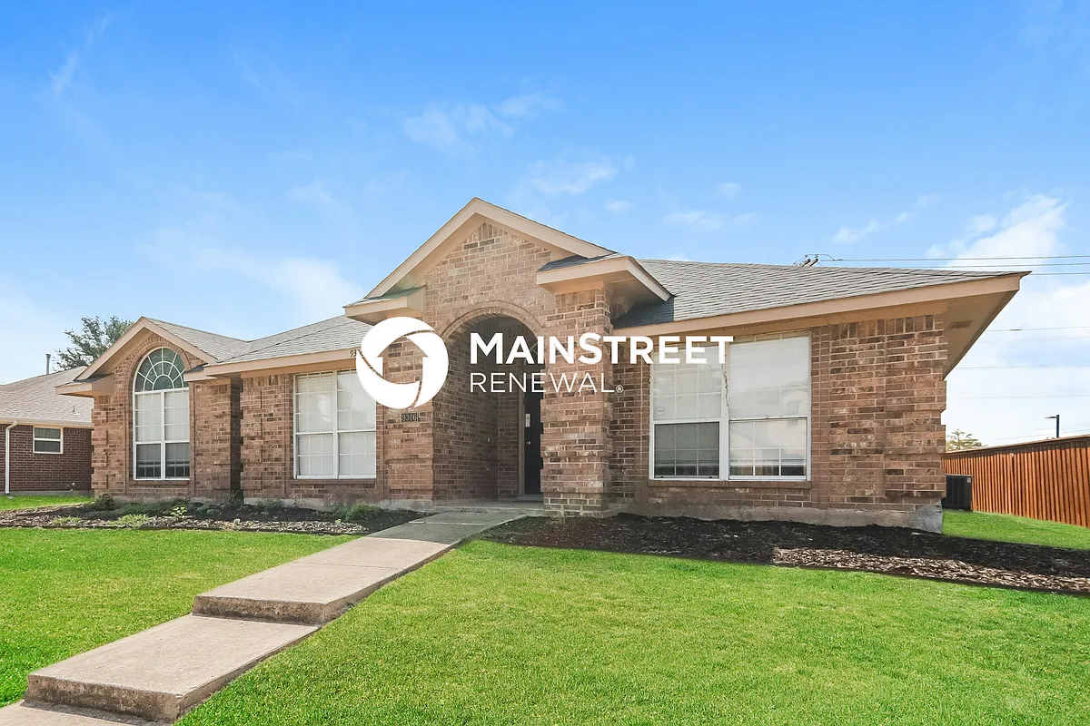 Front View - 9306 Chimneywood Dr