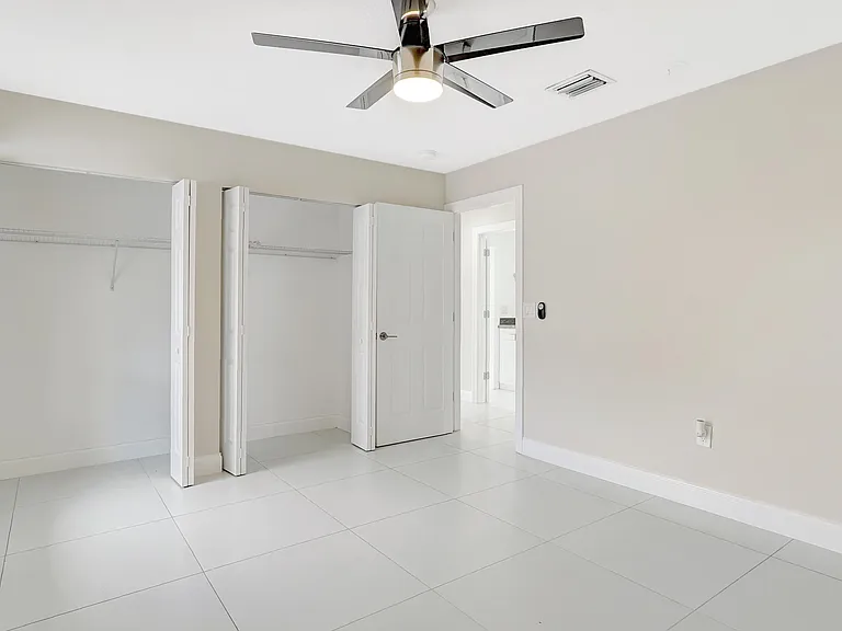 1412 NE 53rd Ct — Photo 22