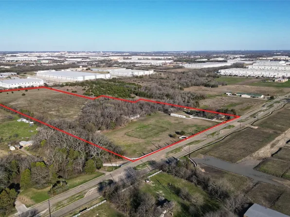 2105 N Houston School Rd, Lancaster, TX 75134