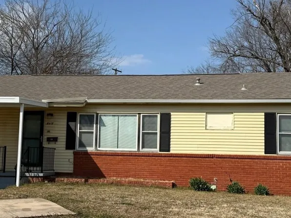 8915 E 3rd Pl, Tulsa, OK 74112