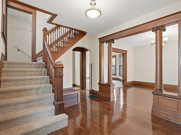 2nd image of 1102 Kirkwood Blvd