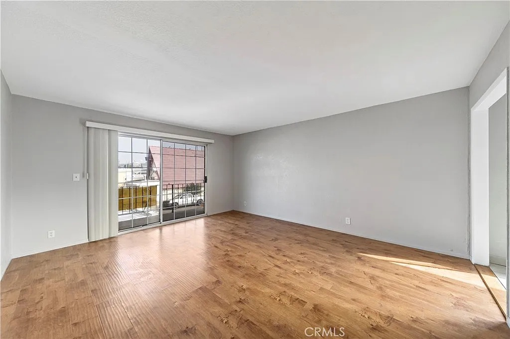 1308 E Oaks St — Photo 4