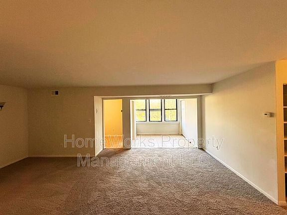 5th image of 9633 White Acre Rd Unit B-4