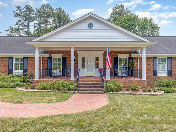 225 Ellwood Dr, Raleigh, NC 27609