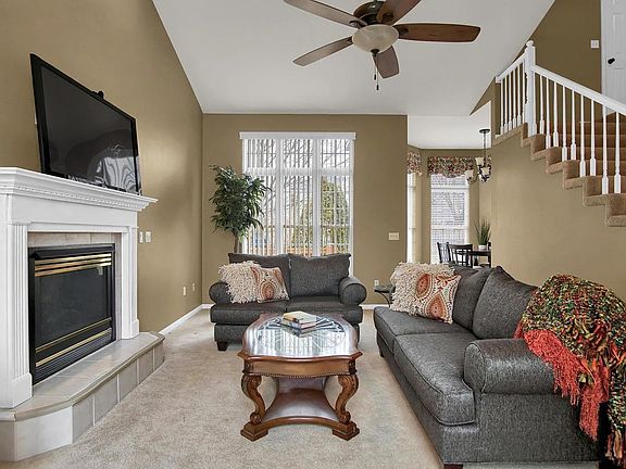 4th image of 313 Cambridge Dr