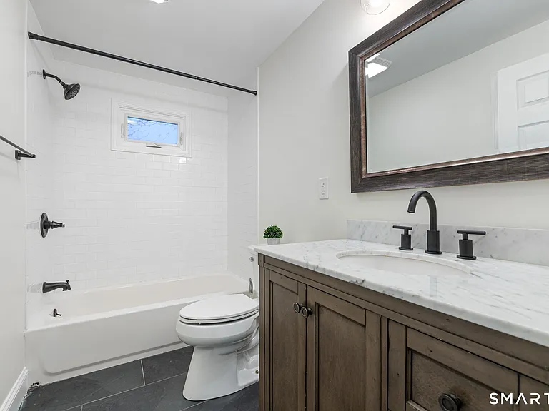 12 Sherwood Rd — Photo 14