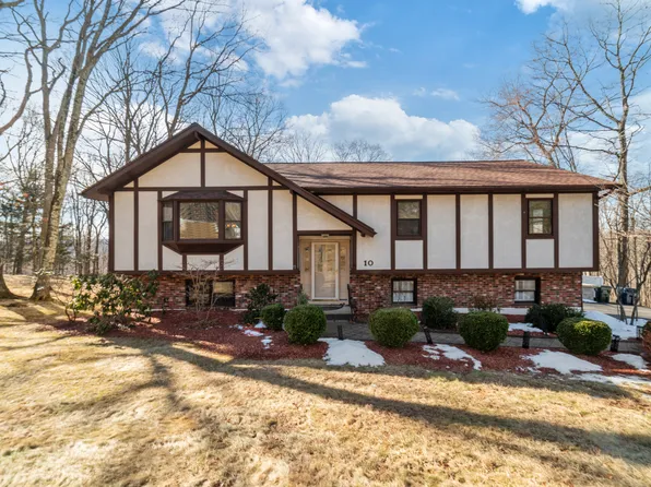 10 Windward Drive, New Fairfield, CT 06812