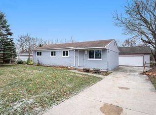 27275 Barbara Ct, Taylor, MI 48180