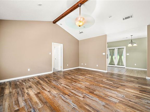 3rd image of 134 Darlene Rd