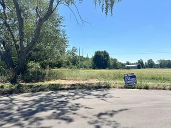 2 Fillmore St, Allendale, MI 49401