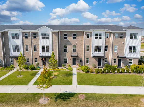 1056 E Oakton St, Des Plaines, IL 60018