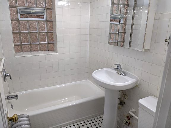 5th image of 800 Sherman Ave #808S-1