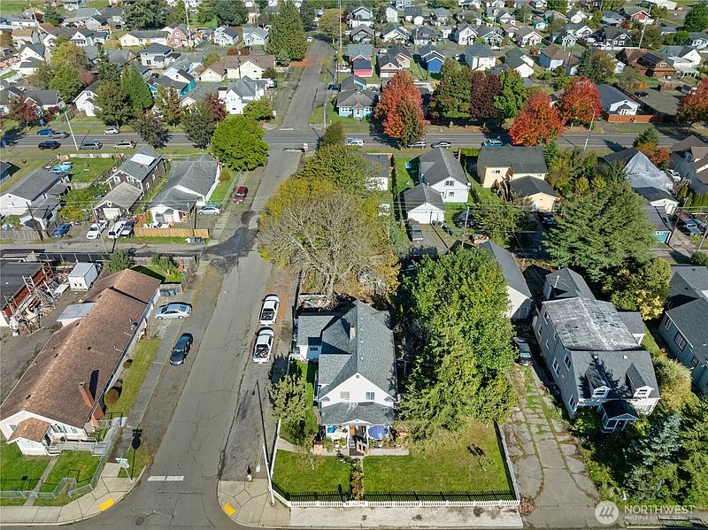 4th image of 2701 Simpson Avenue