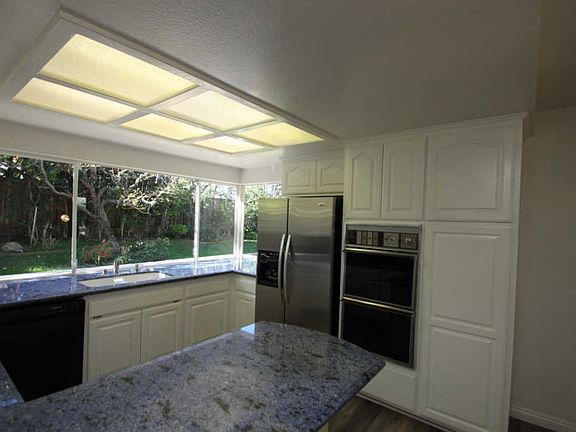 2nd image of 1543 Covington Ave