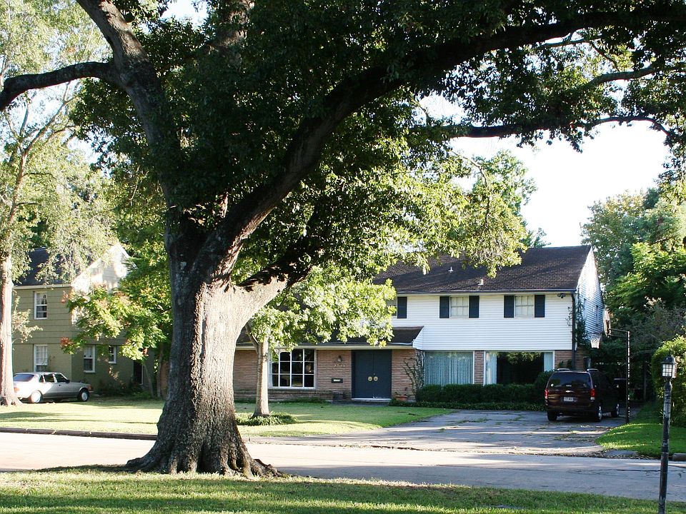 Front view of existing house