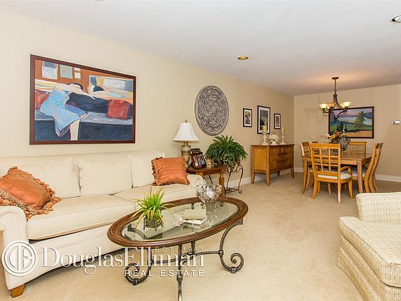 4th image of 172 Colony Dr
