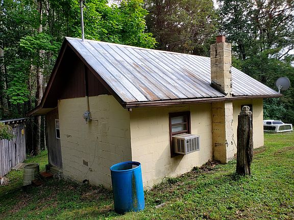 2nd image of 341 Black Hill Dr