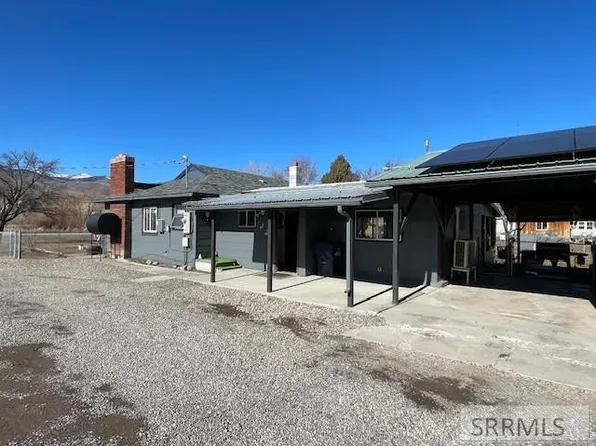 2 Chaffin Ln, Salmon, ID 83467