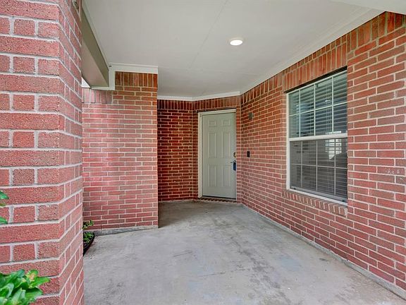 5th image of 20510 Holly Barr Ln