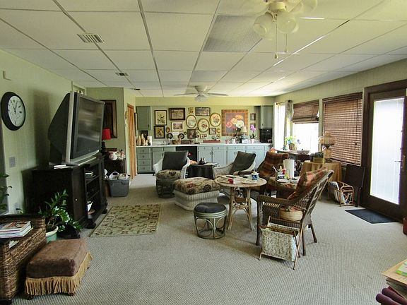 5th image of 258 SE Saint Johns St