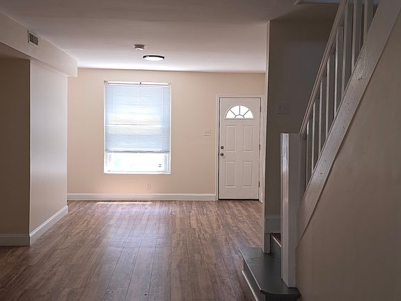 5th image of 2917 Westmont St