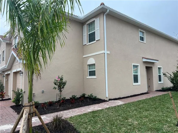 2971 Citrus St, Naples, FL 34120