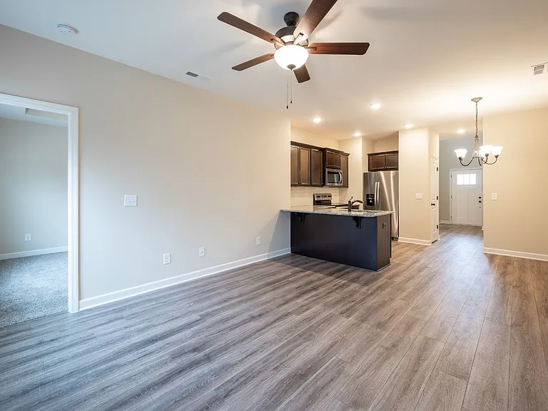 4409 Chusto Dr — Photo 10