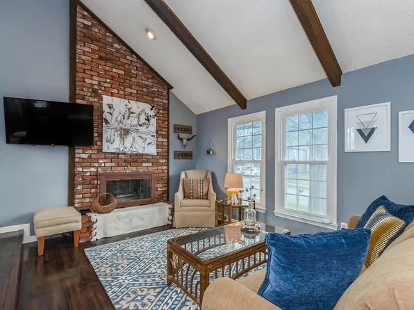 1820 E 151st Ter, Olathe, KS 66062