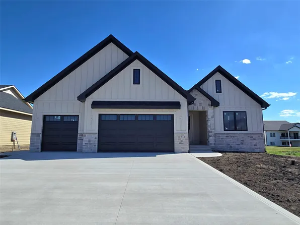 17316 Northview Dr, Urbandale, IA 50323