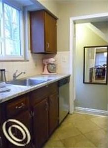 5th image of 315 N Wilson Ave