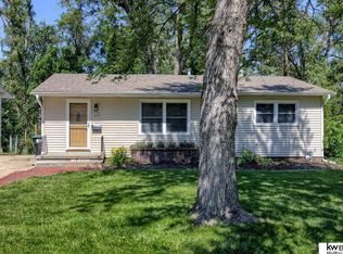 1223 Cole Creek Dr, Omaha, NE 68114