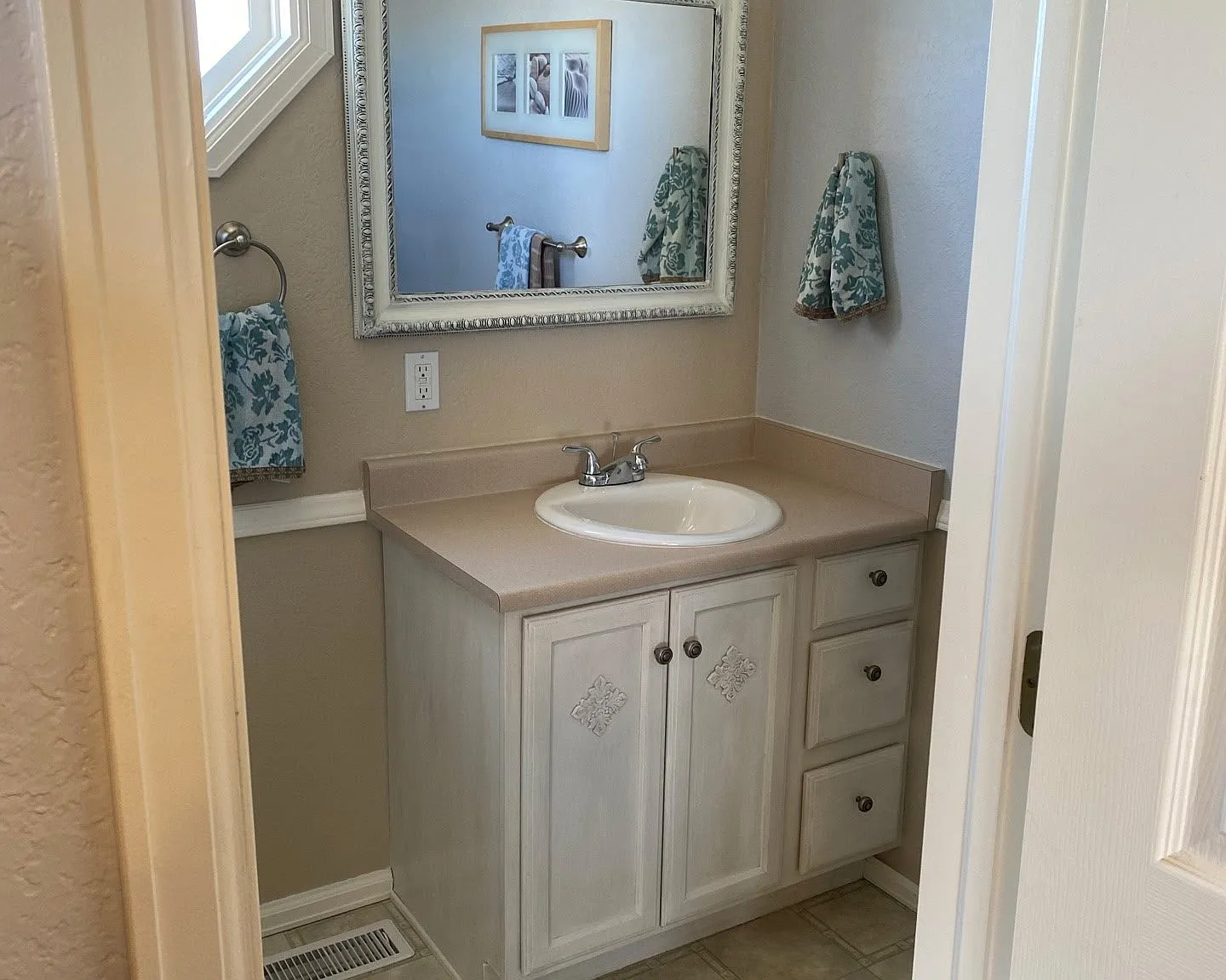 Spacious Pueblo West Duplex | 2BR/2BA + Large Unfinished Basement/AC and garage — Photo 2